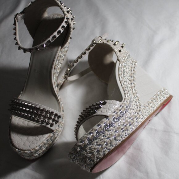 NWOB Christian Louboutin Pyraclou Spiked Wedge Ankle Strap Sandals 42 White Gray - Picture 4 of 8